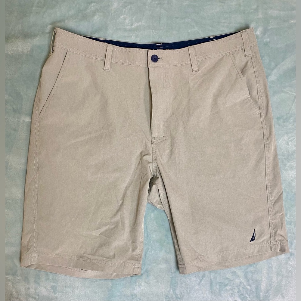 Nautica Performance Men’s Shorts Grey Size 36 W